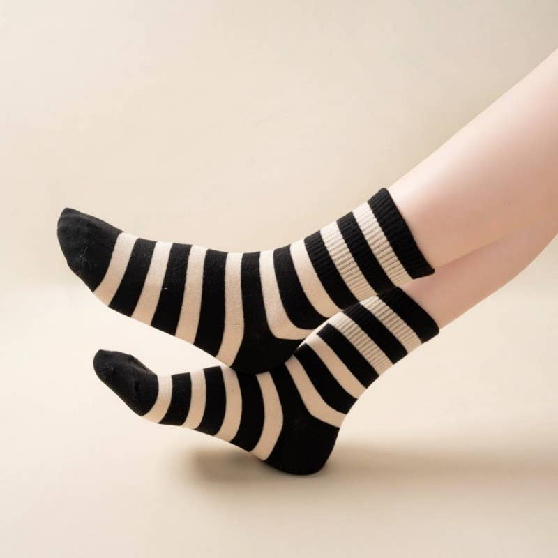 STRIPE CLUB CREW SOCKS