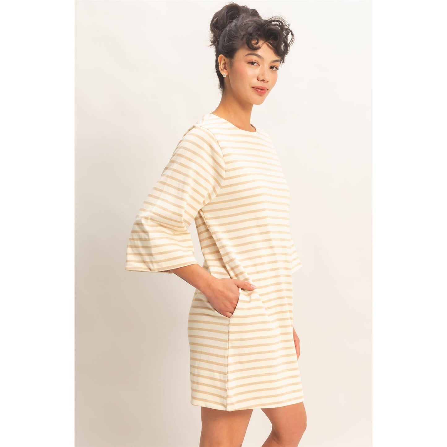 Striped Round Neck Half-Sleeve Mini Dress