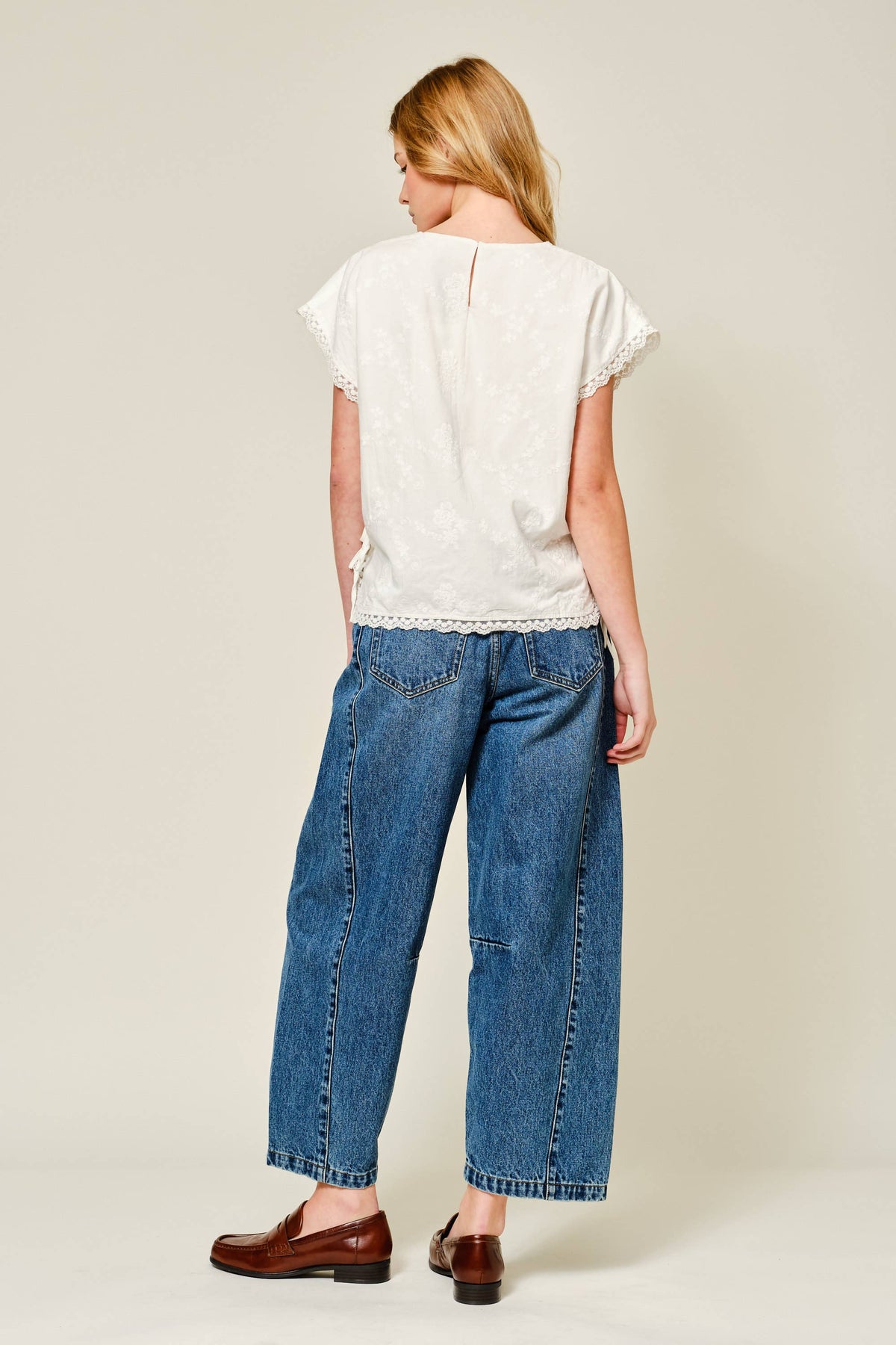 LA REBELDE CROPPED DENIM BARREL JEANS