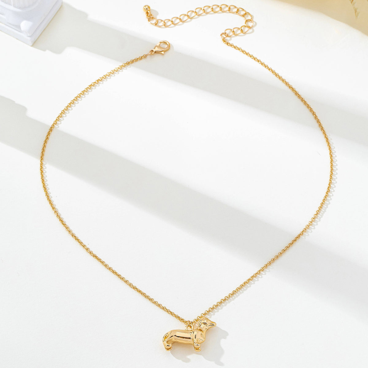 LITTLE WIENER DOG PENDANT NECKLACE